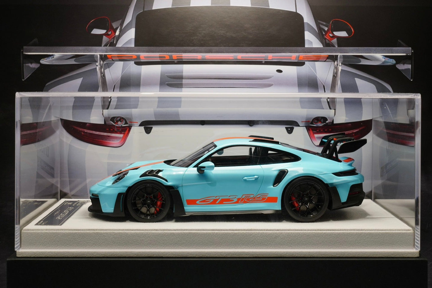 Fuelme1:18 Porsche 992 GT3 RS resin exquisite car model! Classic Gulf blue and orange stripes decal color! Limited to only 20 units!