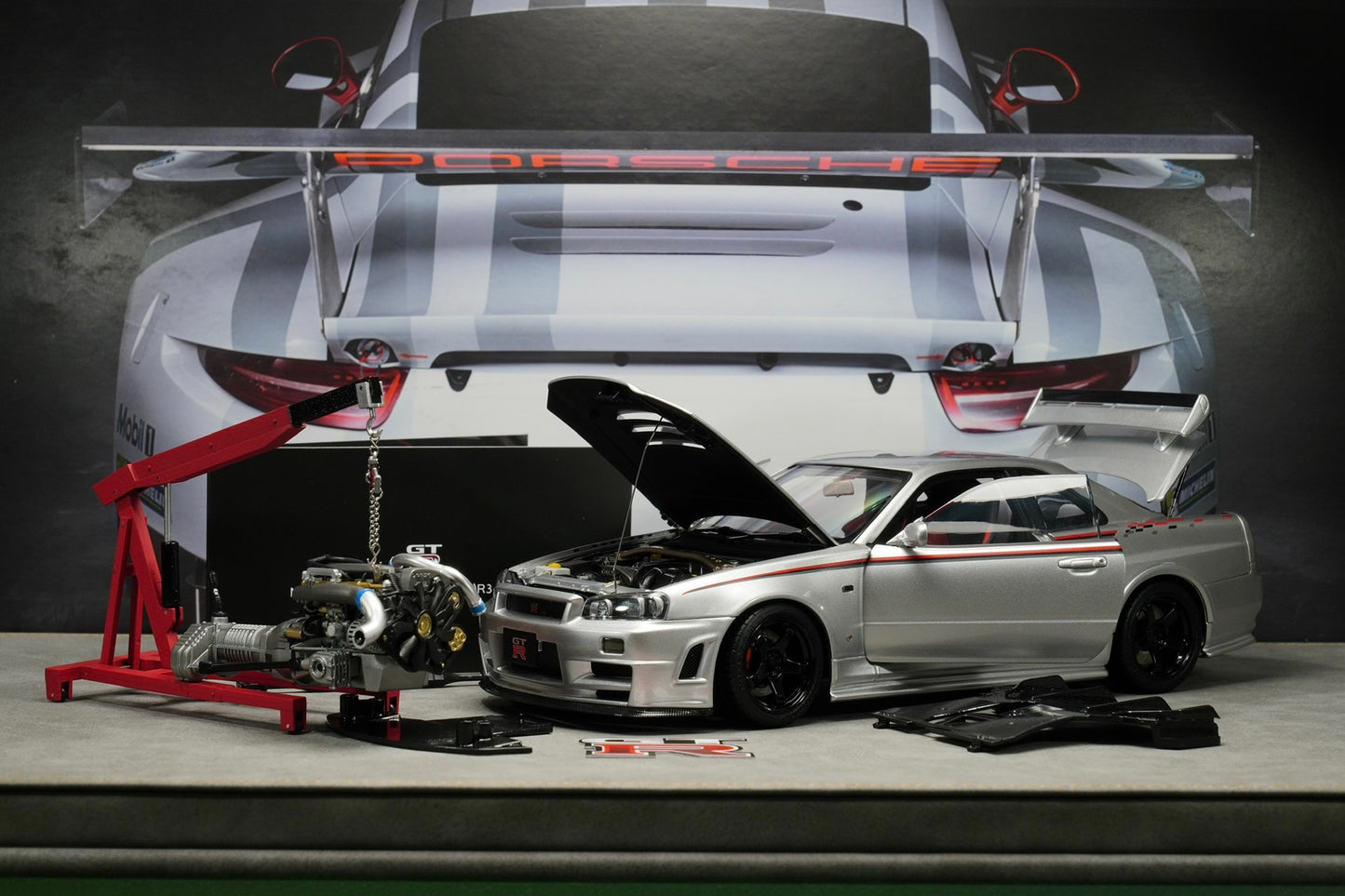 MOTORHELIX 1/18 alloy model Nissan Skyline GT-R (R34) NISMO alloy full open car model! metal silver racing stripes color! Limited to 599 units!