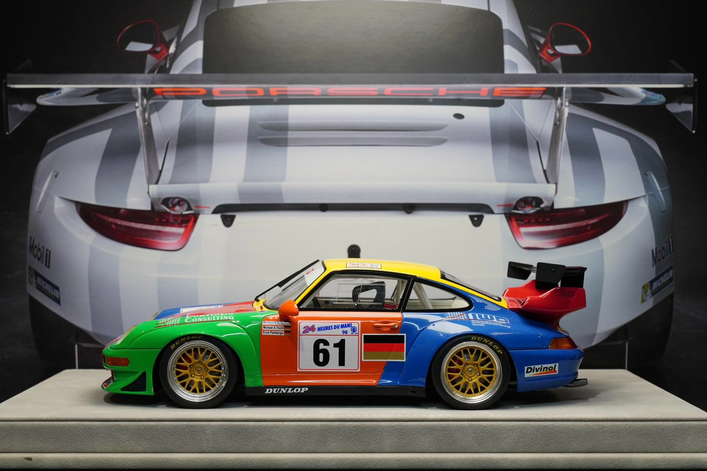 GTSpirit 1:18 Porsche 911.993 RWB resin car model! Body in seven-color 61#! BBS gold rims!