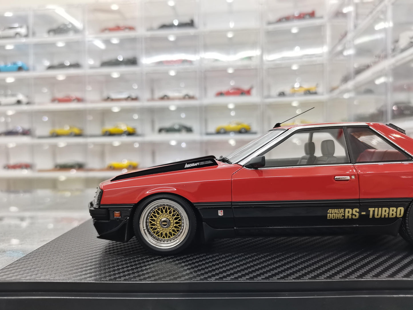 IG Nissan Skyline 2000 RS antenna version - Turbo R30 simulation resin car model 1 18