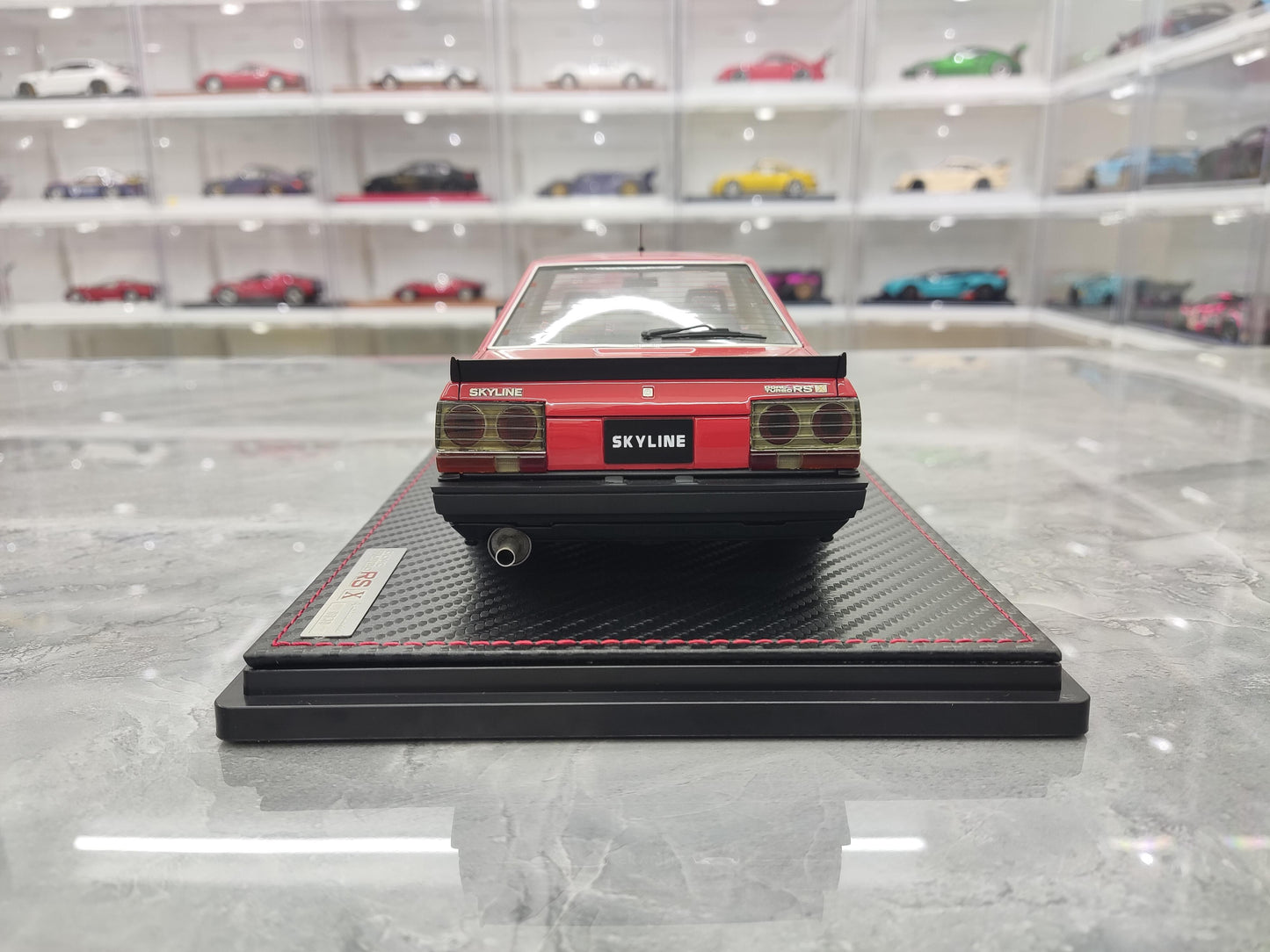 IG Nissan Skyline 2000 RS-X simulation resin car model 1:18 with engine