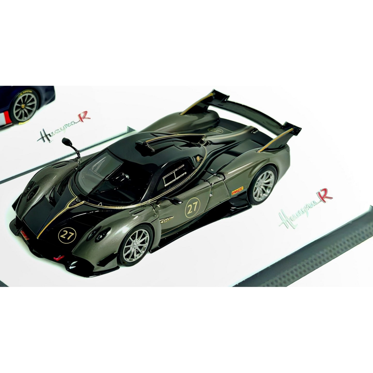 DMY 1:64 Huayera R Carbon Blue Metallic Grey Diecast Model Car Resin Limited edition