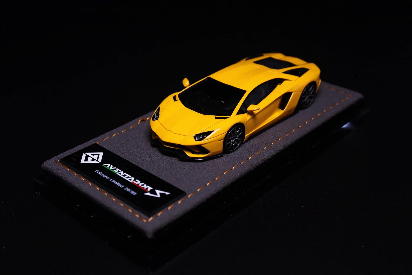 GW God Wealth 1:64 Aventador lp740 Diecast Model Car Resin Limited edition