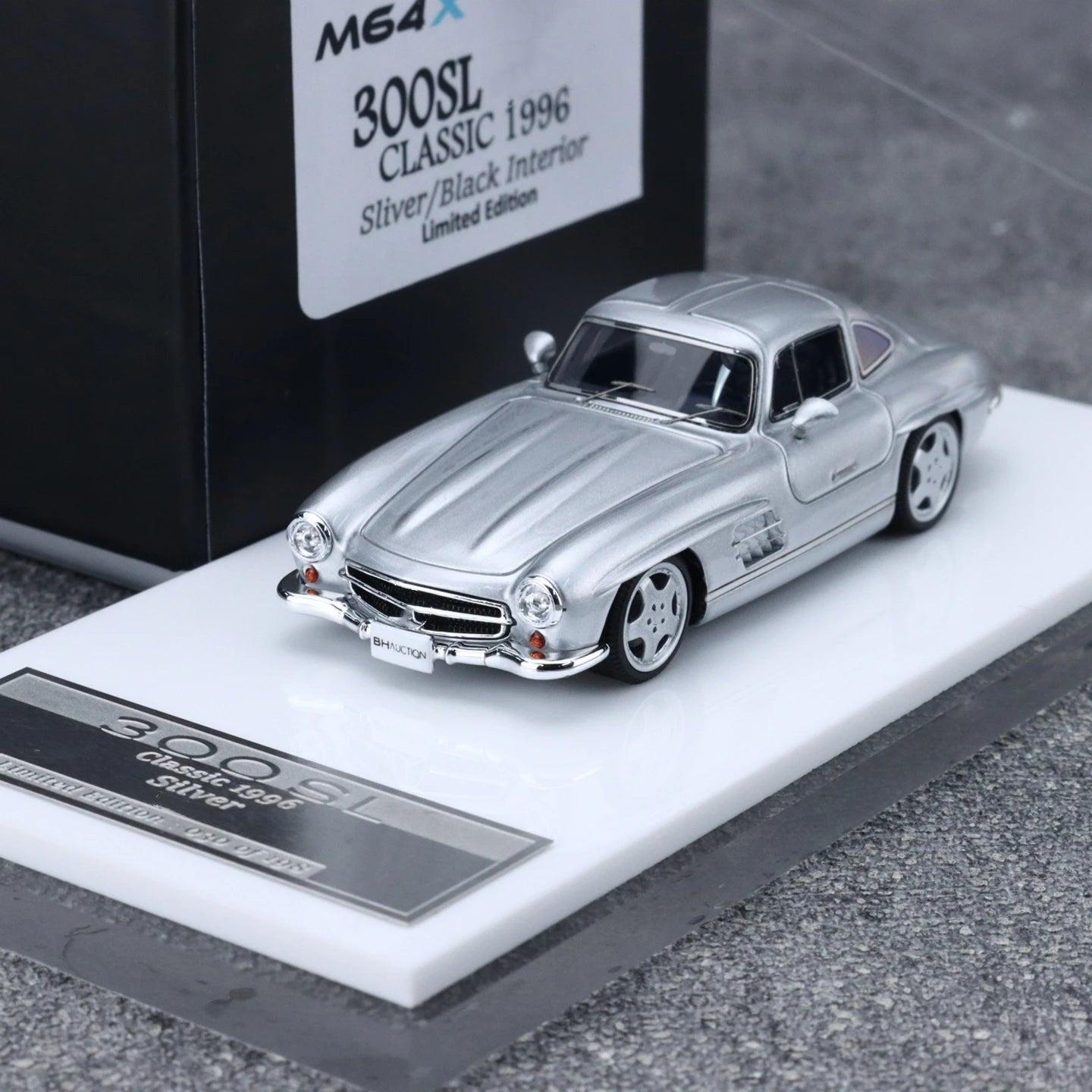 SCM/MY64 Model 300SL 1:64 Diecast Model Global limited