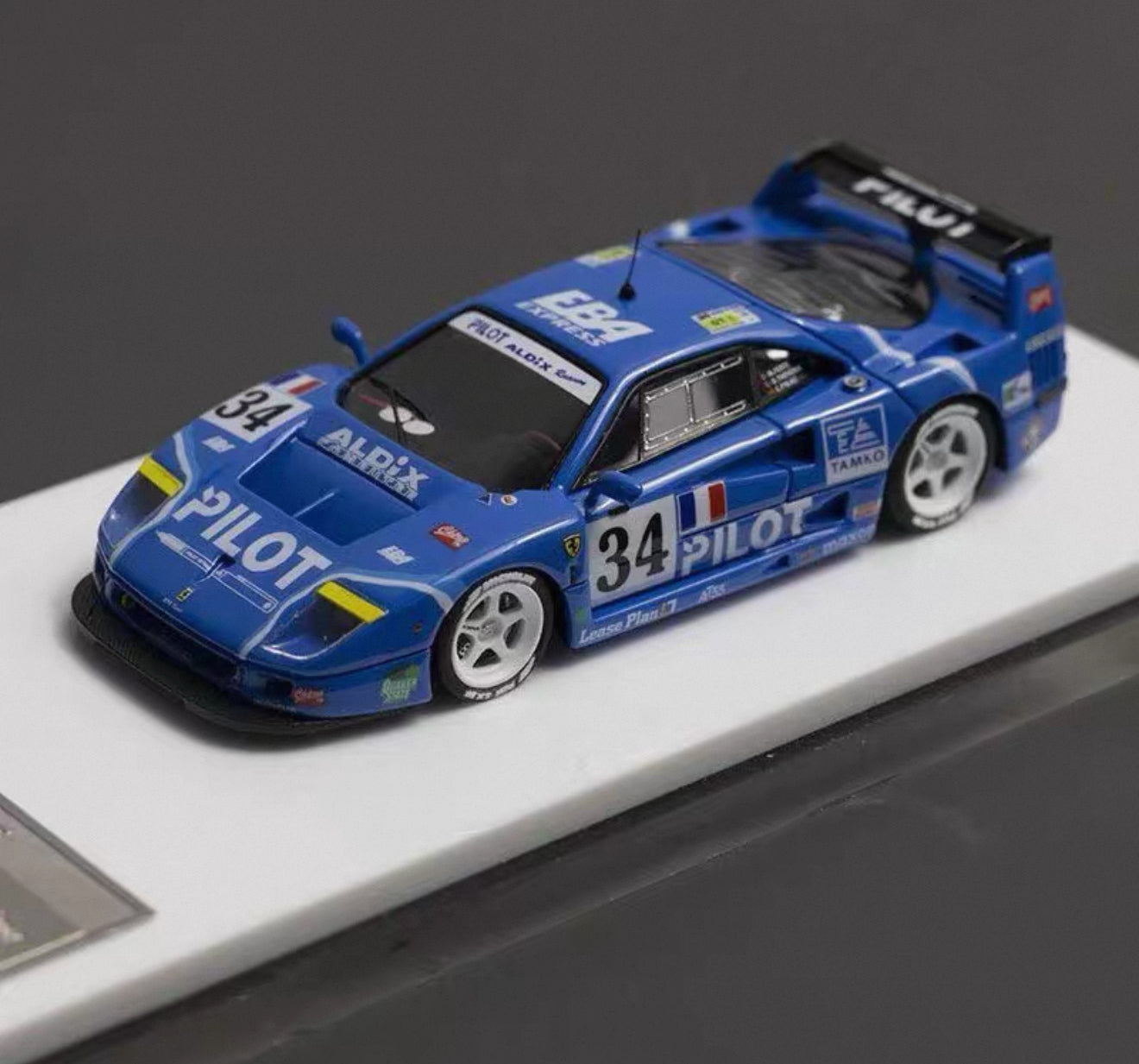 MY64 Ferrari F 40 LM 34
