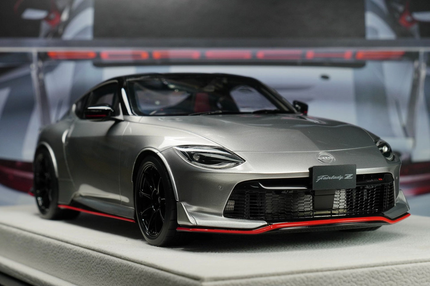MAKE UP 1:18 Nissan Fairlady Z NISMO 2024 Resin Diecast Car Model! Liquid Metal Silver Color