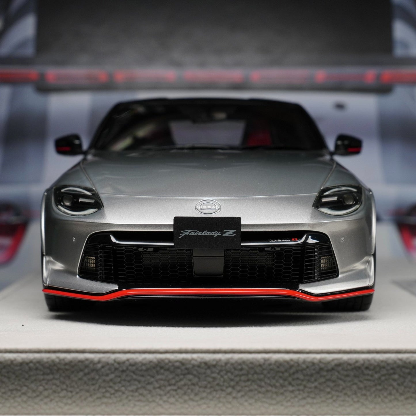 MAKE UP 1:18 Nissan Fairlady Z NISMO 2024 Resin Diecast Car Model! Liquid Metal Silver Color