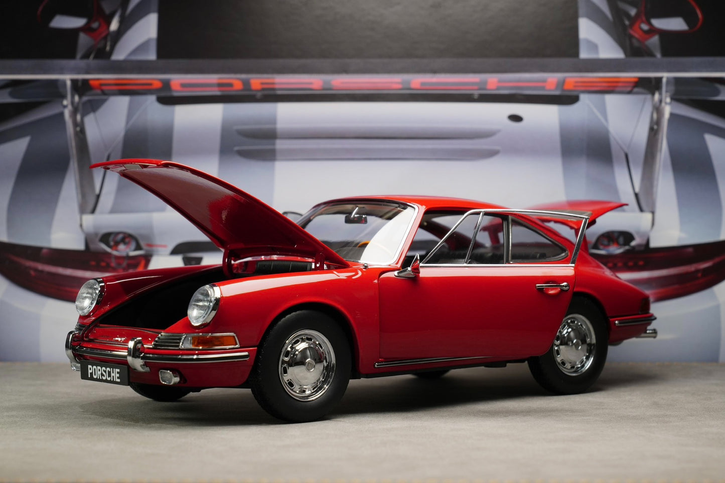 KYOSHO 1:18 scale Porsche 901 1964 alloy diecast model car with classic warning red color and plaid seats  语气调整