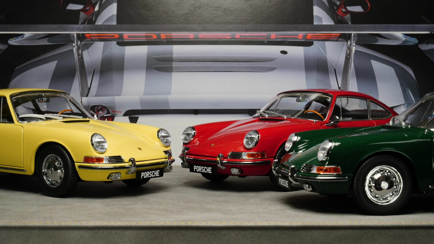 KYOSHO 1:18 scale Porsche 901 1964 alloy diecast model car with classic warning red color and plaid seats  语气调整