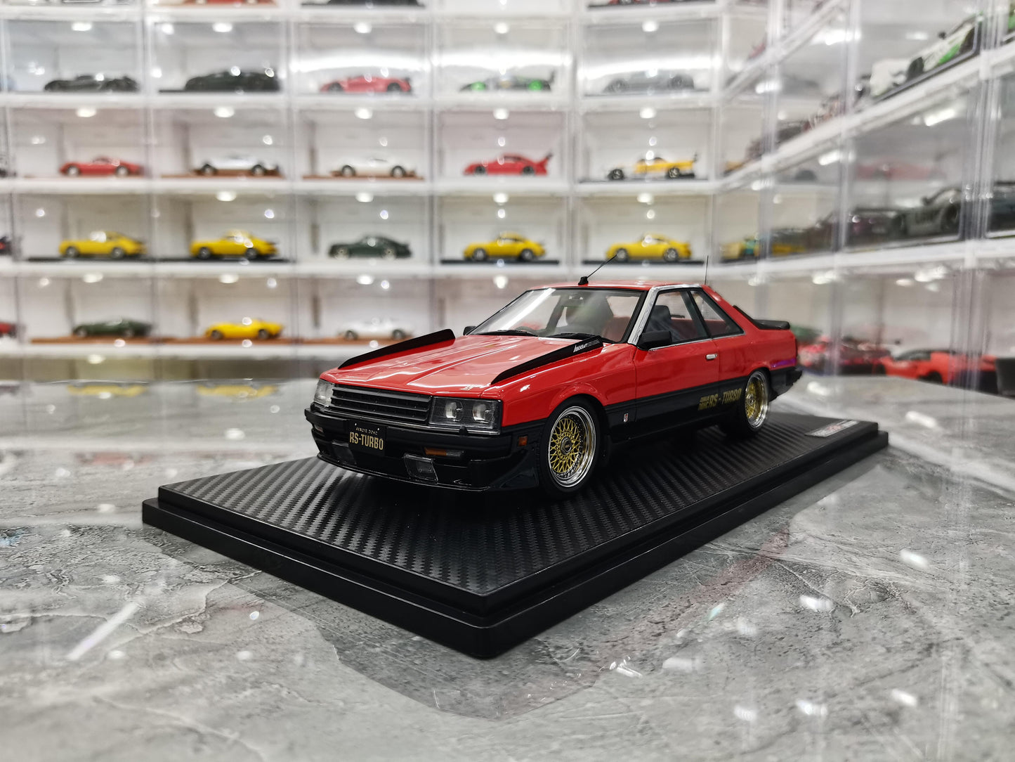 IG Nissan Skyline 2000 RS antenna version - Turbo R30 simulation resin car model 1 18
