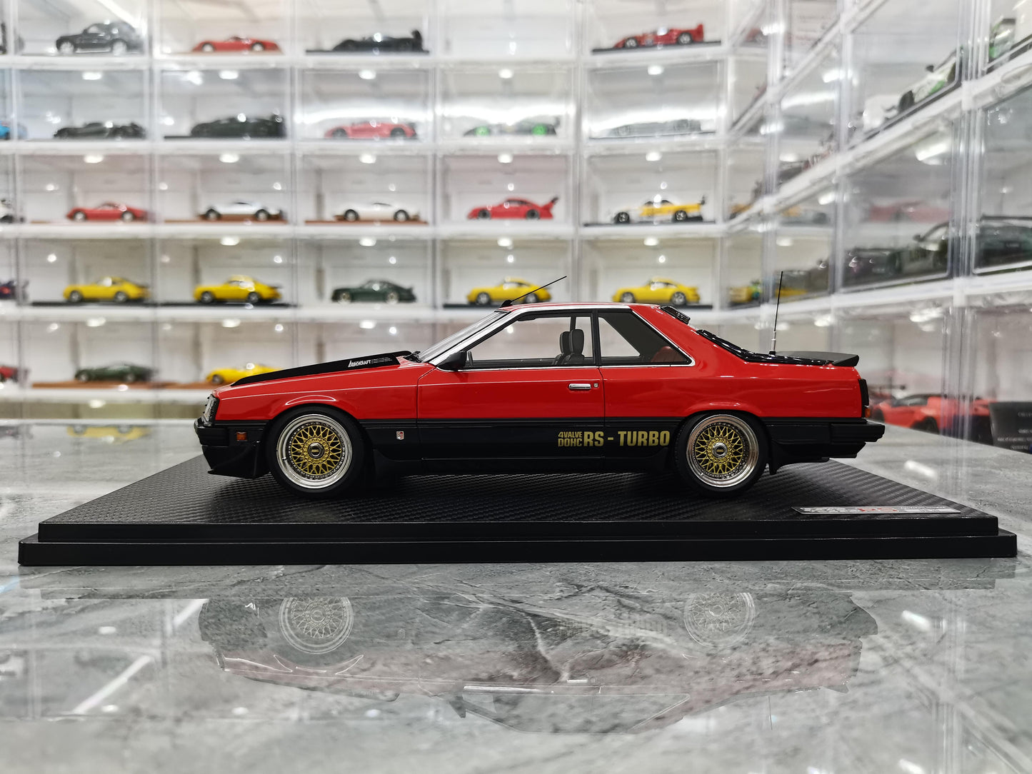 IG Nissan Skyline 2000 RS antenna version - Turbo R30 simulation resin car model 1 18
