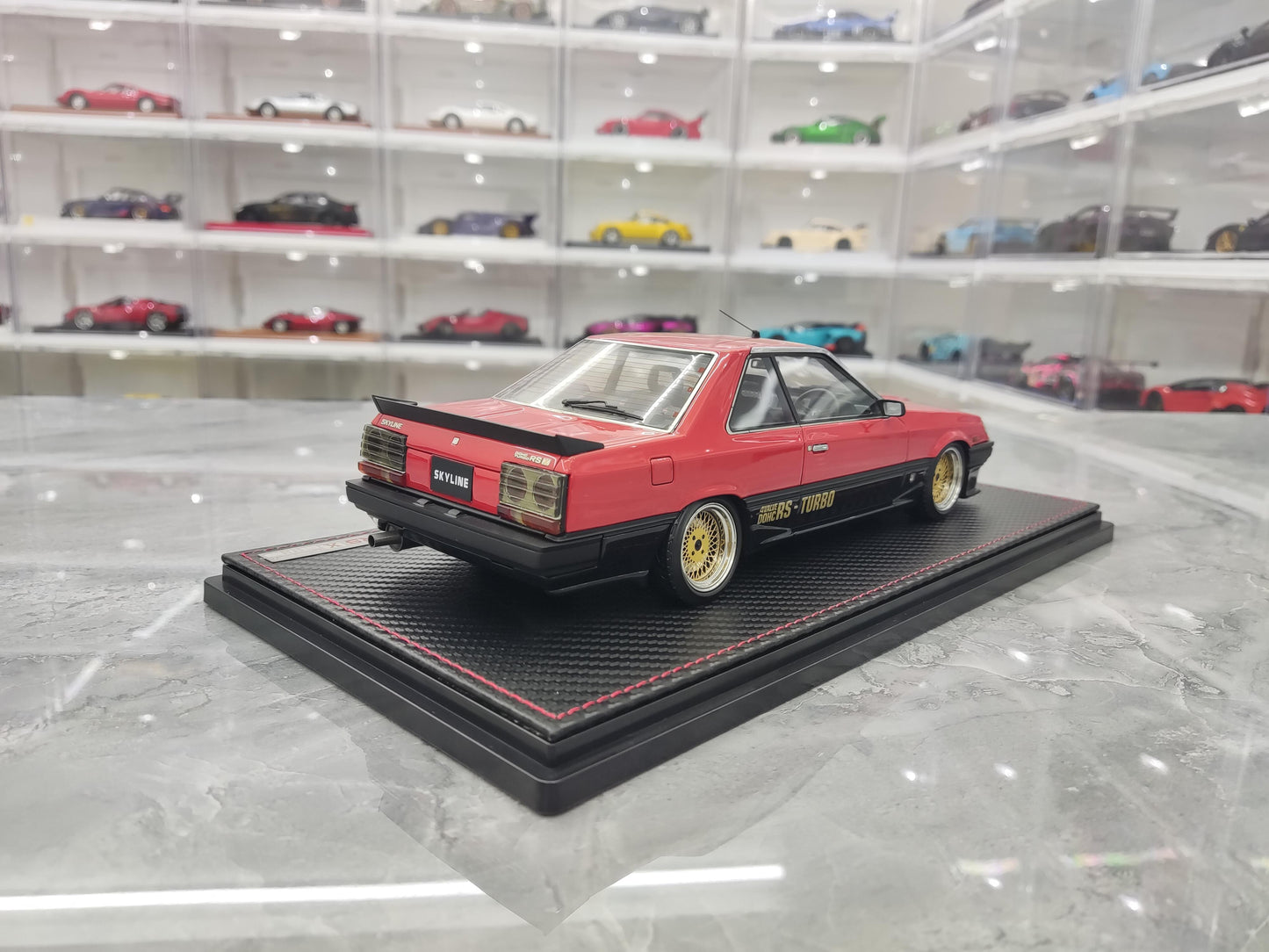 IG Nissan Skyline 2000 RS-X simulation resin car model 1:18 with engine