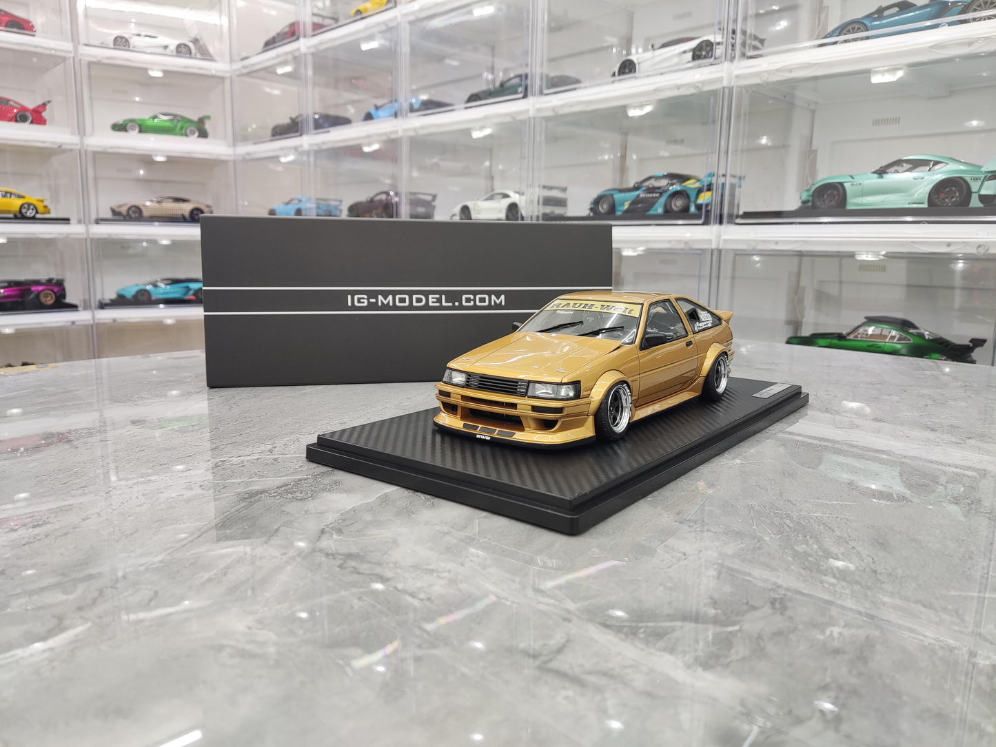 IG Toyota AE86 RWB wide body simulation resin car model collection display piece gift 1:18