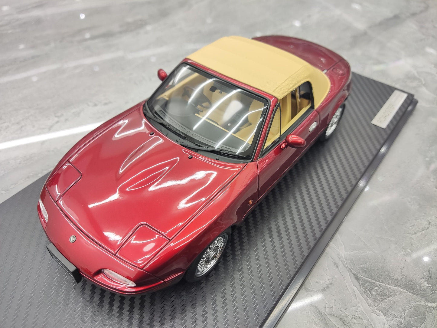 IG Mazda MX5 Eunos Roadster NA simulation resin car model collection 1 18 blind version