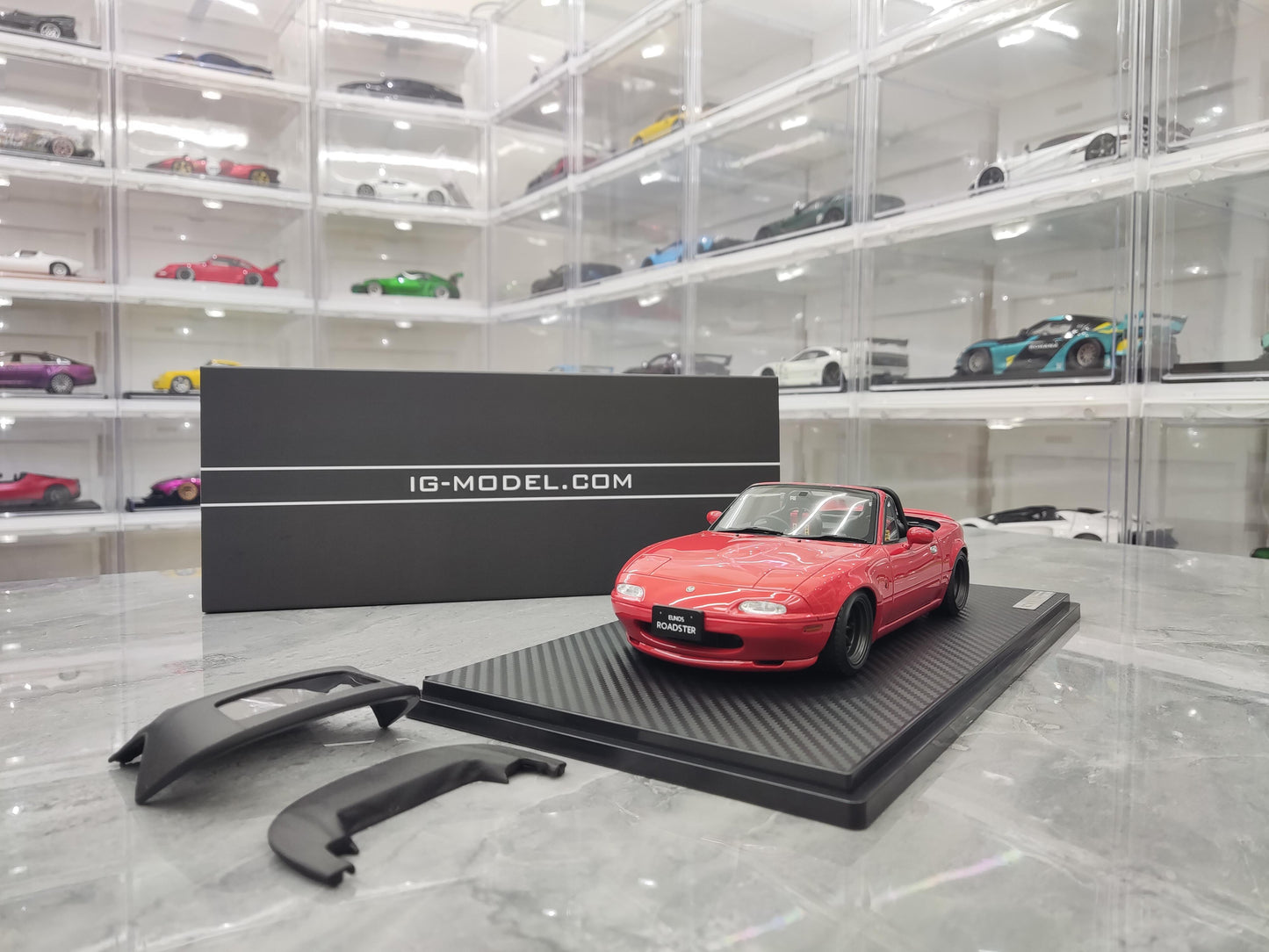 IG Mazda MX5 Eunos Roadster NA simulation resin car model collection 1 18 blind version