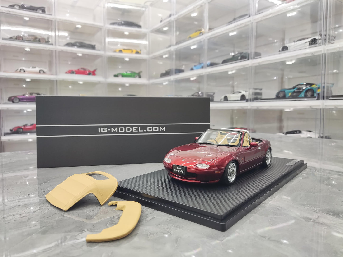 IG Mazda MX5 Eunos Roadster NA simulation resin car model collection 1 18 blind version