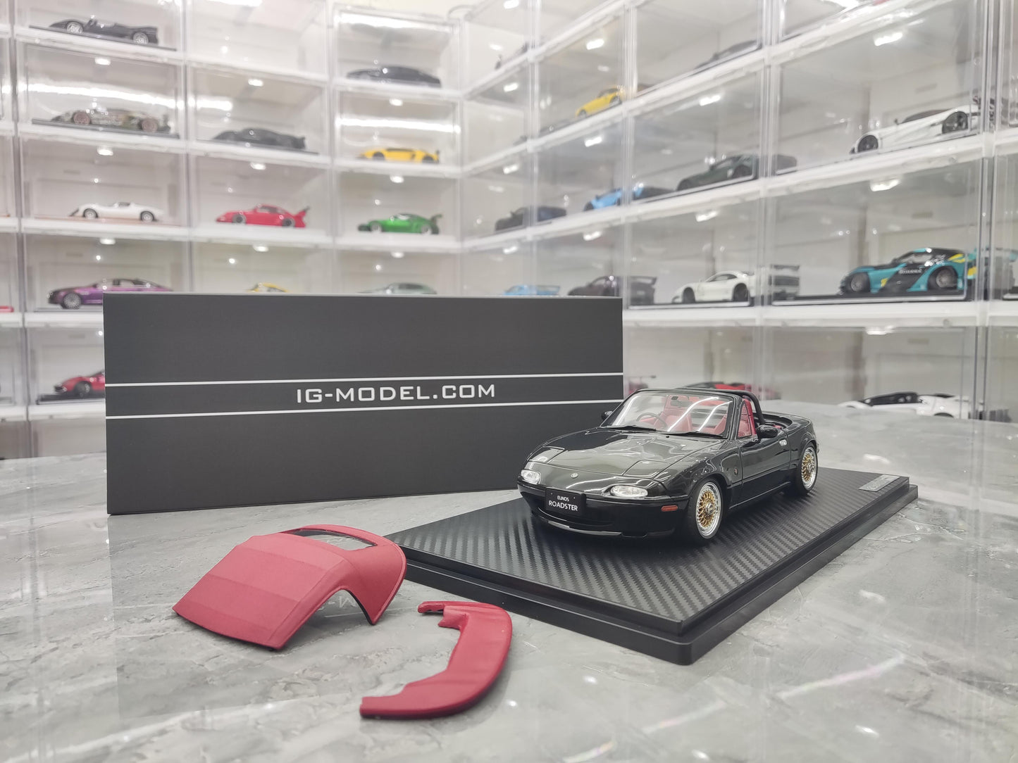 IG Mazda MX5 Eunos Roadster NA simulation resin car model collection 1 18 blind version