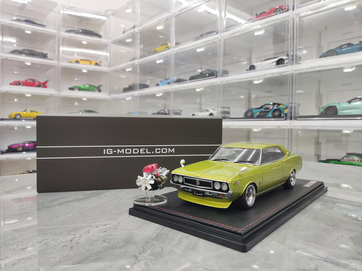IG Nissan Laurel 2000SGX C130 1:18 scale resin car model collection