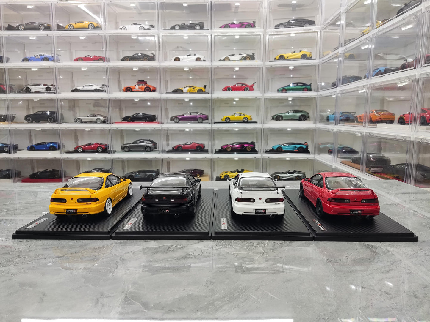 IG 1:18 scale Honda Integra DC2 Type R resin car model for collection and display.