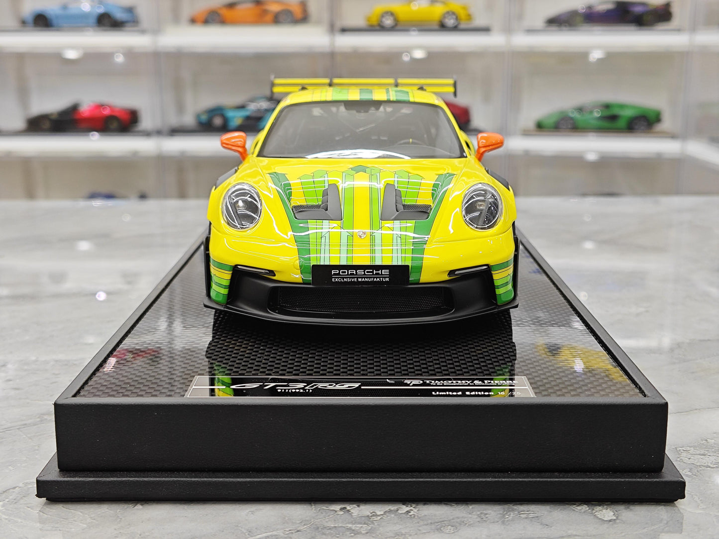 TP Porsche 992 GT3 RS Weissach Package simulation resin car model 1:18 collection