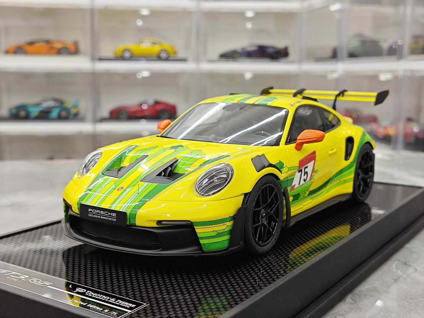 TP Porsche 992 GT3 RS Weissach Package simulation resin car model 1:18 collection
