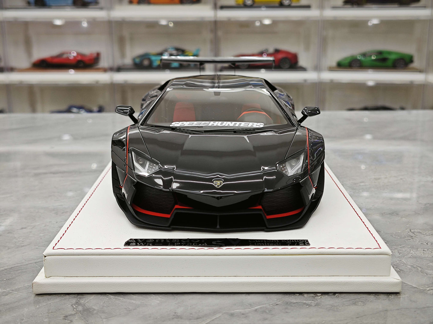 CE Lamborghini Aventador LP700-4 Limited Edition Resin Model Car 1:18