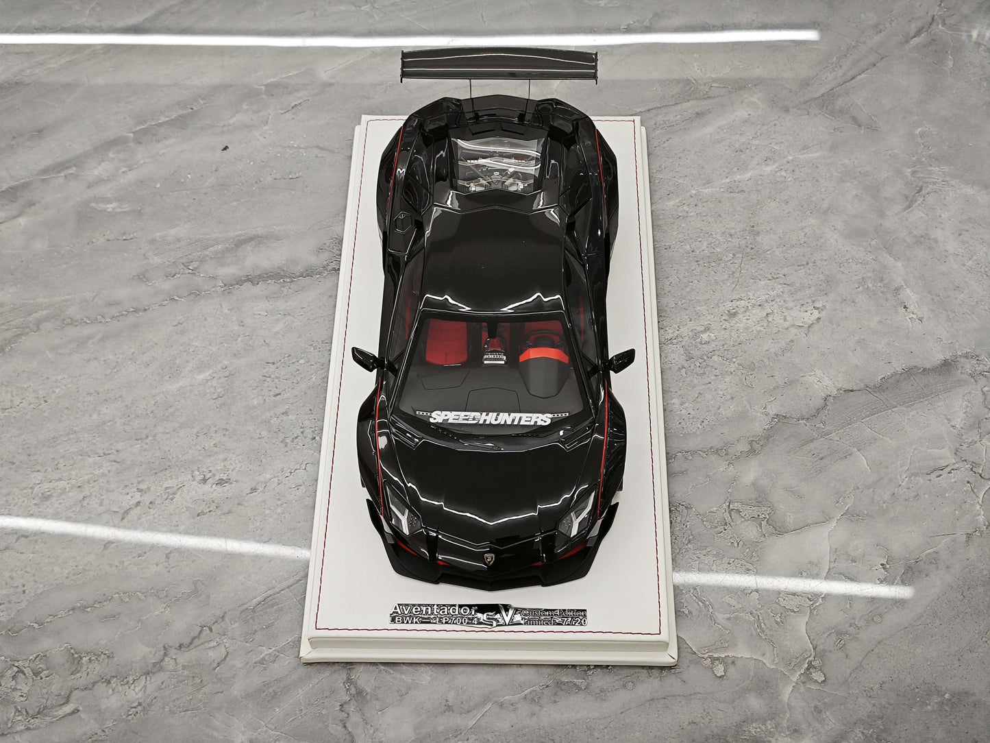 CE Lamborghini Aventador LP700-4 Limited Edition Resin Model Car 1:18