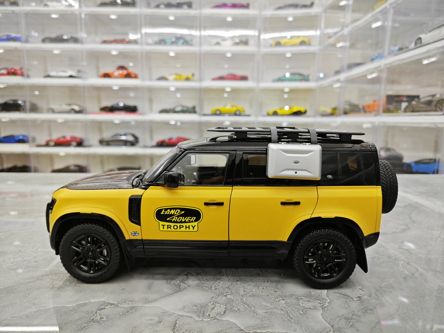 AR Land Rover Defender 90 110 Long Wheelbase Tribute Edition 1:18 alloy metal car model collection display piece