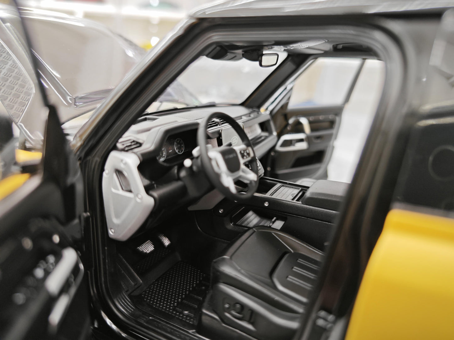 AR Land Rover Defender 90 110 Long Wheelbase Tribute Edition 1:18 alloy metal car model collection display piece