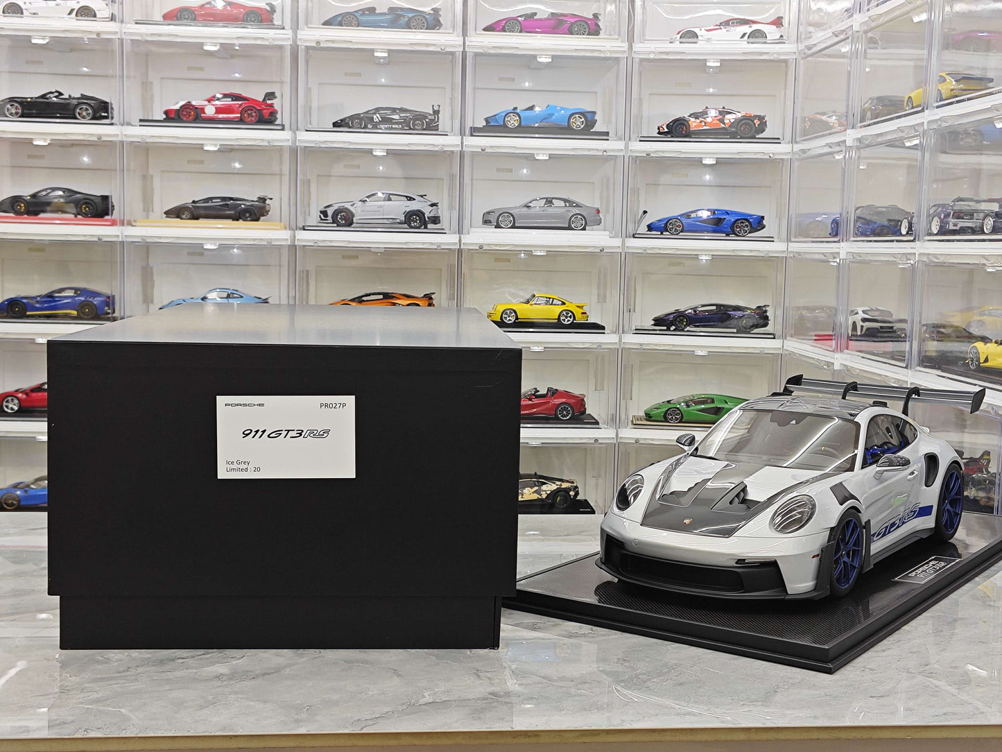 DM Porsche 911 GT3 RS Weissach Package Limited Edition Car Model 1:8