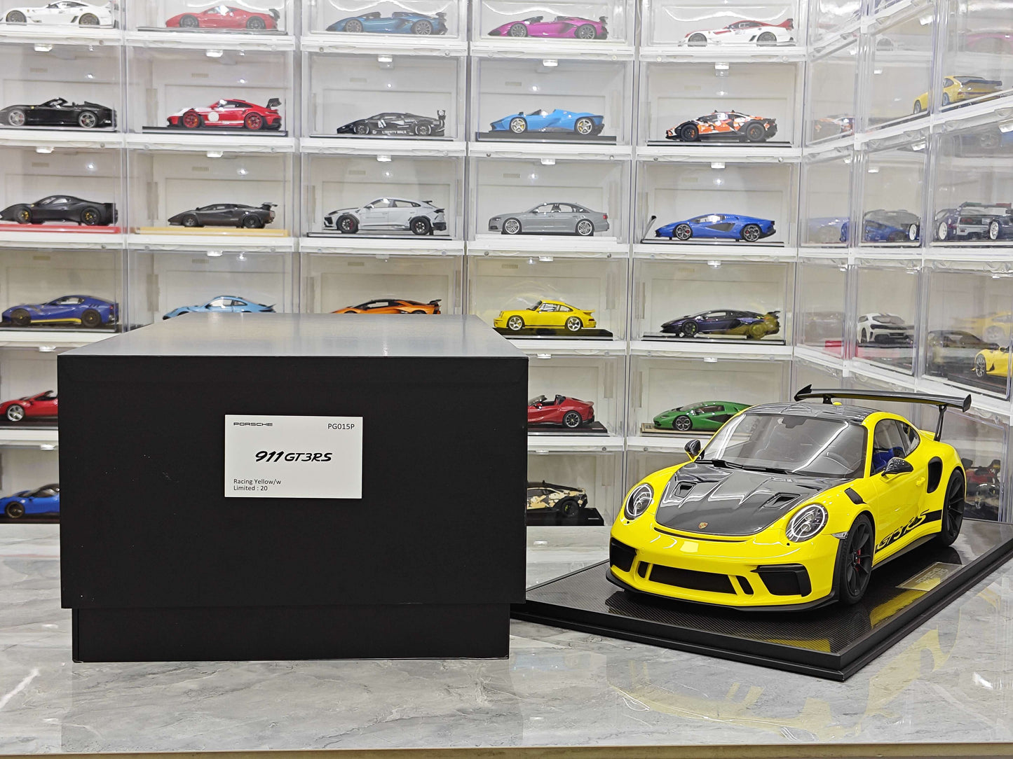 DM Porsche 911 GT3 RS Weissach Package Limited Edition Car Model 1:8