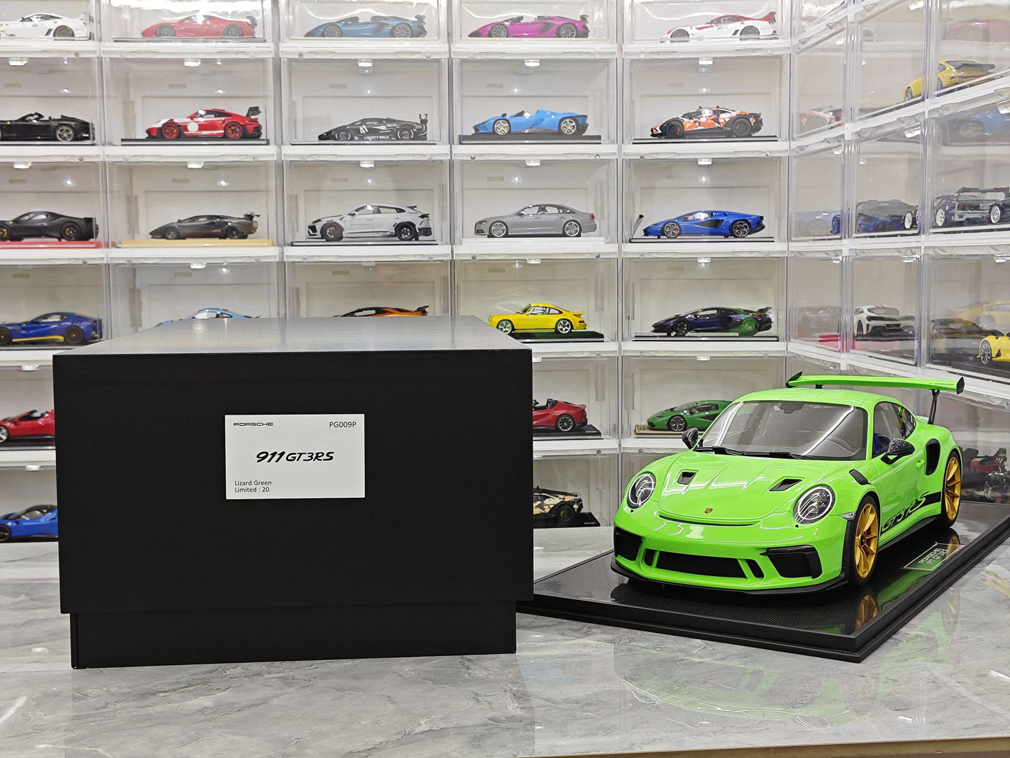 DM Porsche 911 GT3 RS Weissach Package Limited Edition Car Model 1:8
