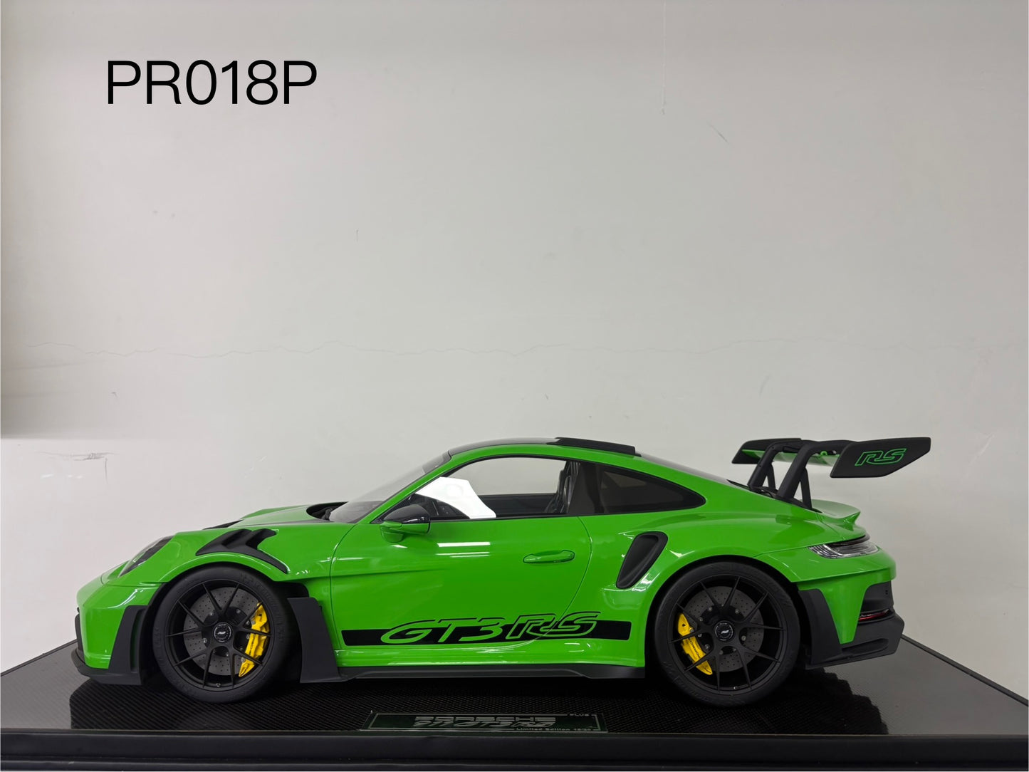 DM Porsche 911 GT3 RS Weissach Package Limited Edition Car Model 1:8