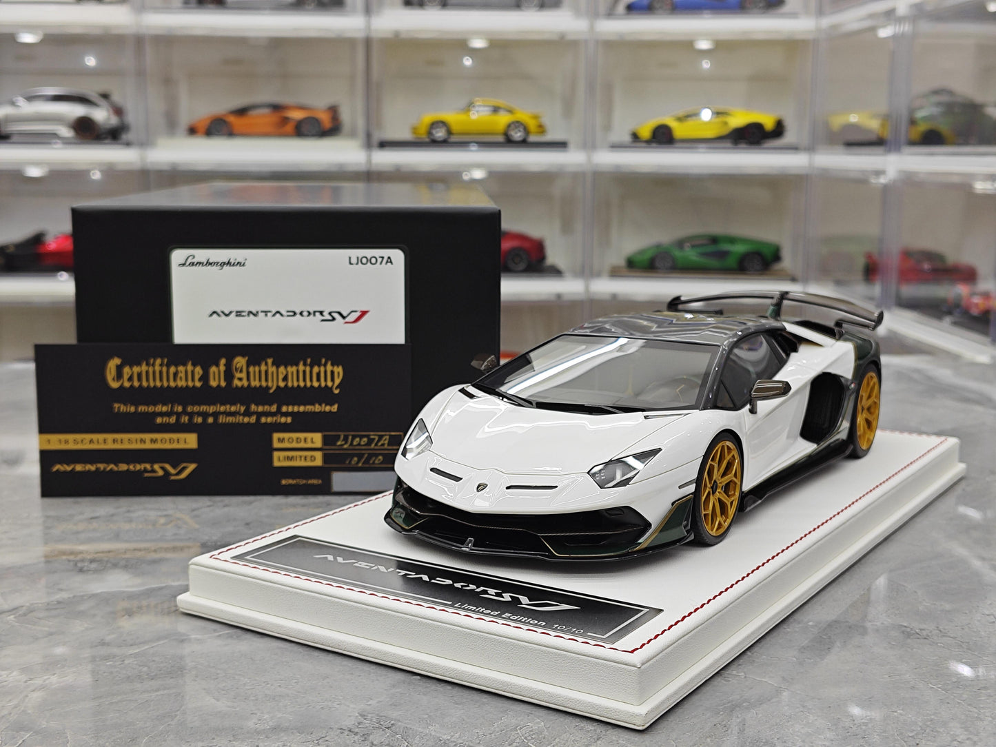 DM 1:18 Diecast Model Car of Lamborghini SVJ Hardtop; Collection Piece