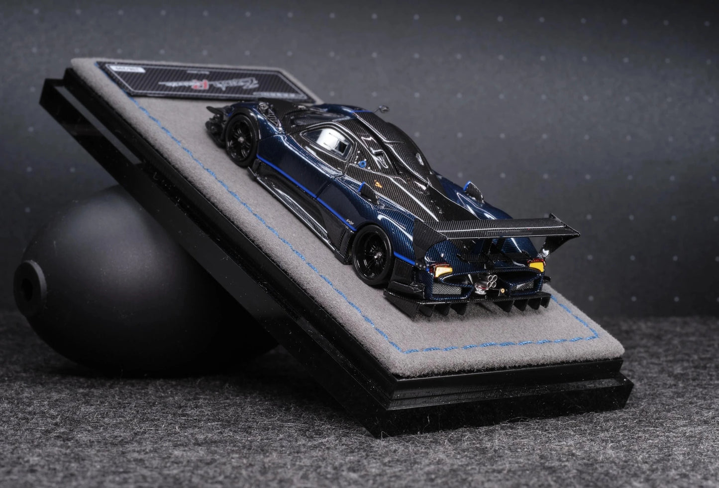 DMH 1:64 Zonda Blue carbon fiber Diecast Model Car Resin Limited edition
