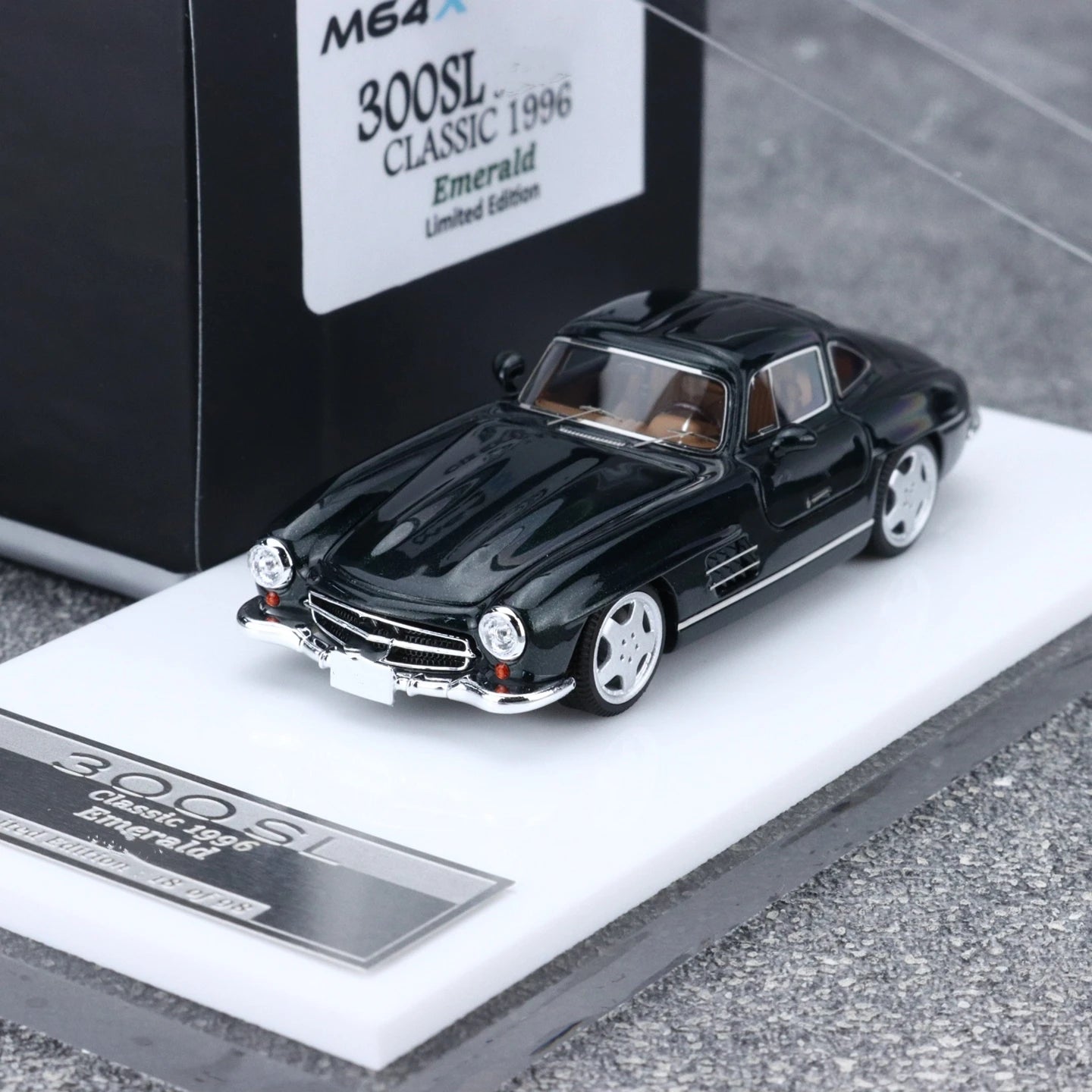 SCM/MY64 Model 300SL 1:64  Diecast Model Global limited
