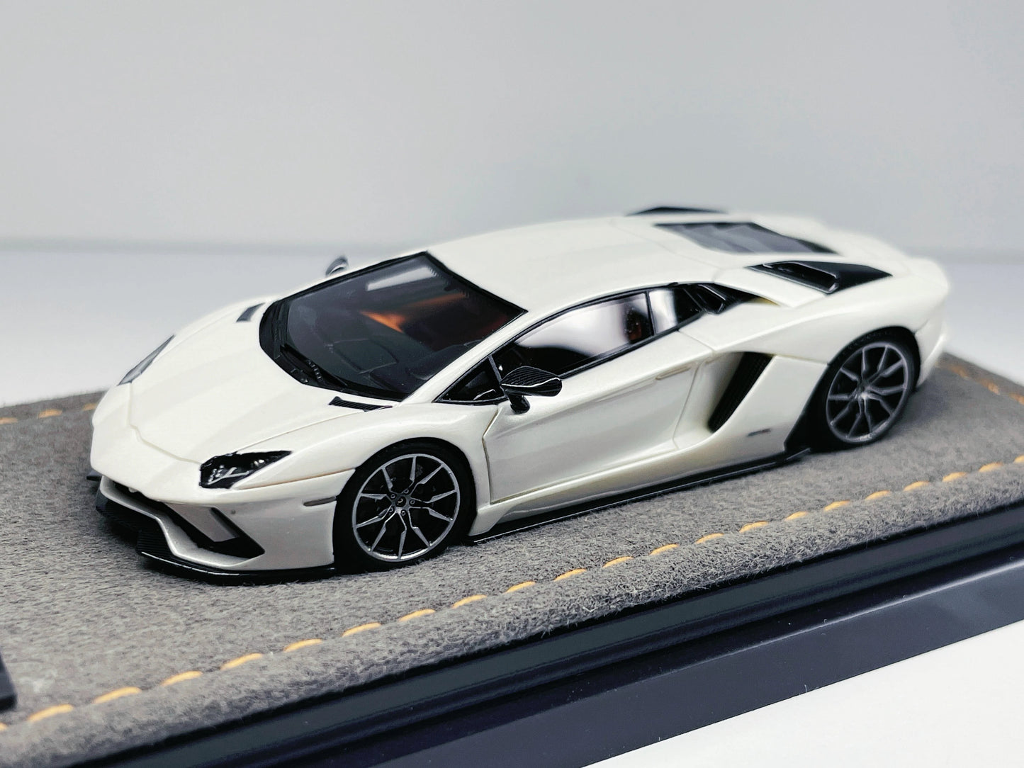GW God Wealth 1:64 Aventador S 740-4 Diecast Model Car Resin Limited edition
