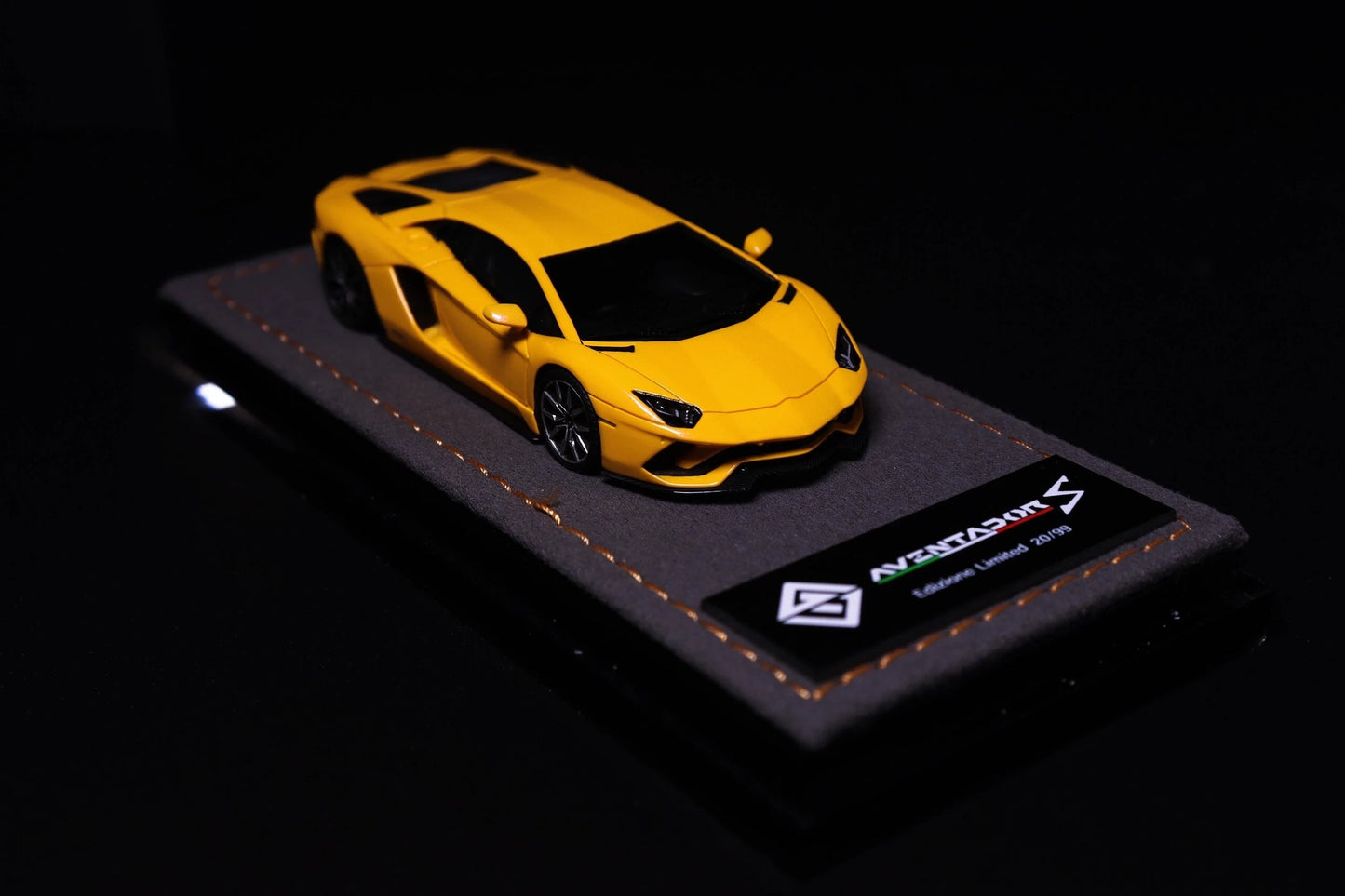 GW God Wealth 1:64 Aventador lp740 Diecast Model Car Resin Limited edition