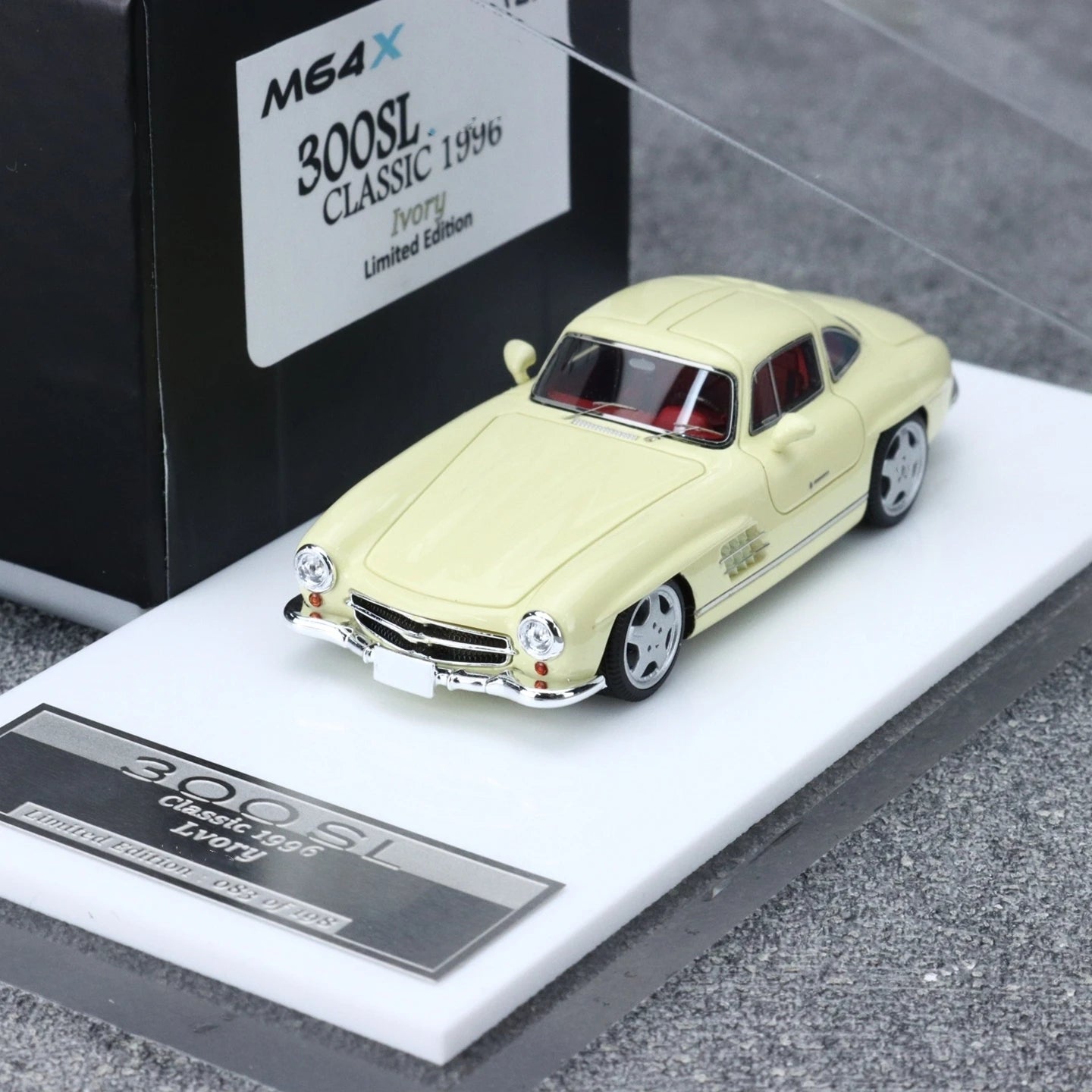 SCM/MY64 Model 300SL 1:64  Diecast Model Global limited