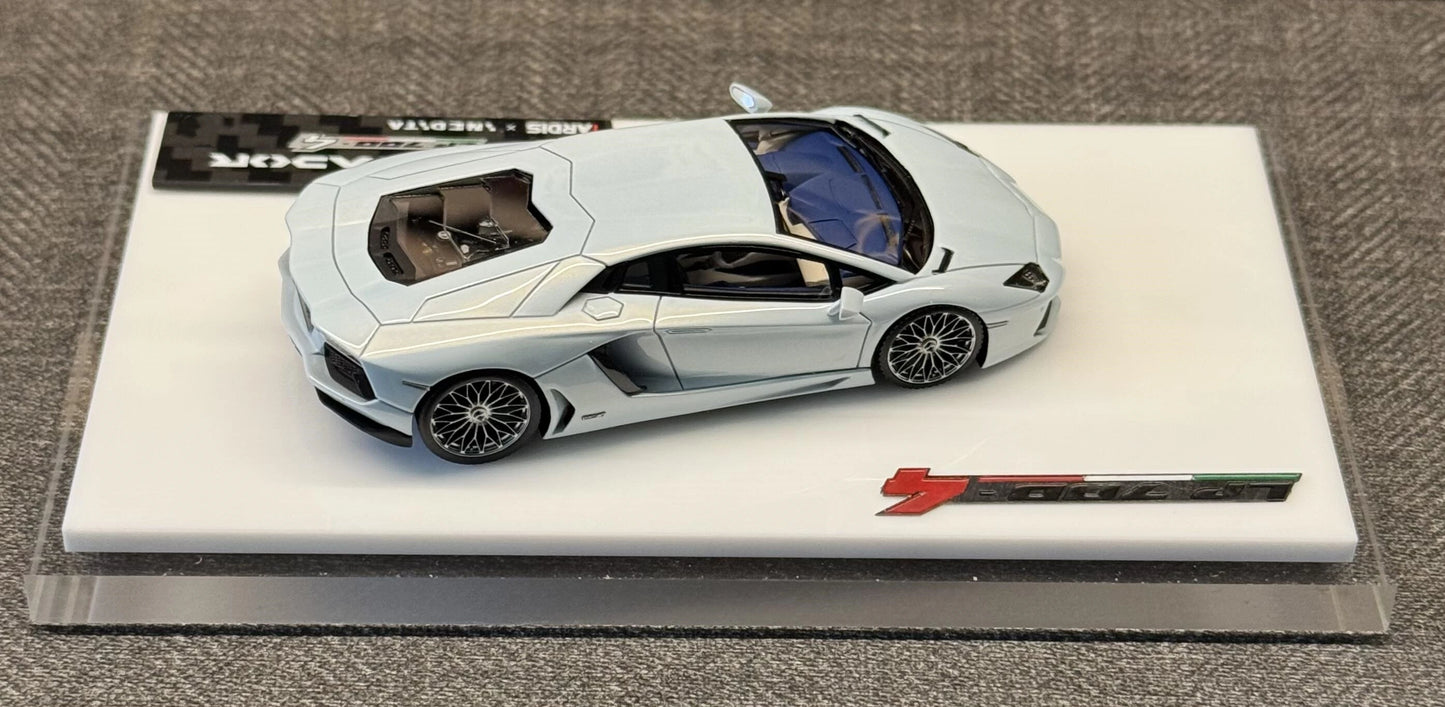 Tardis&INEDITA 1:64 AVENTADOR LP700 White moon glaze  Diecast Model Car Resin Limited edition New product