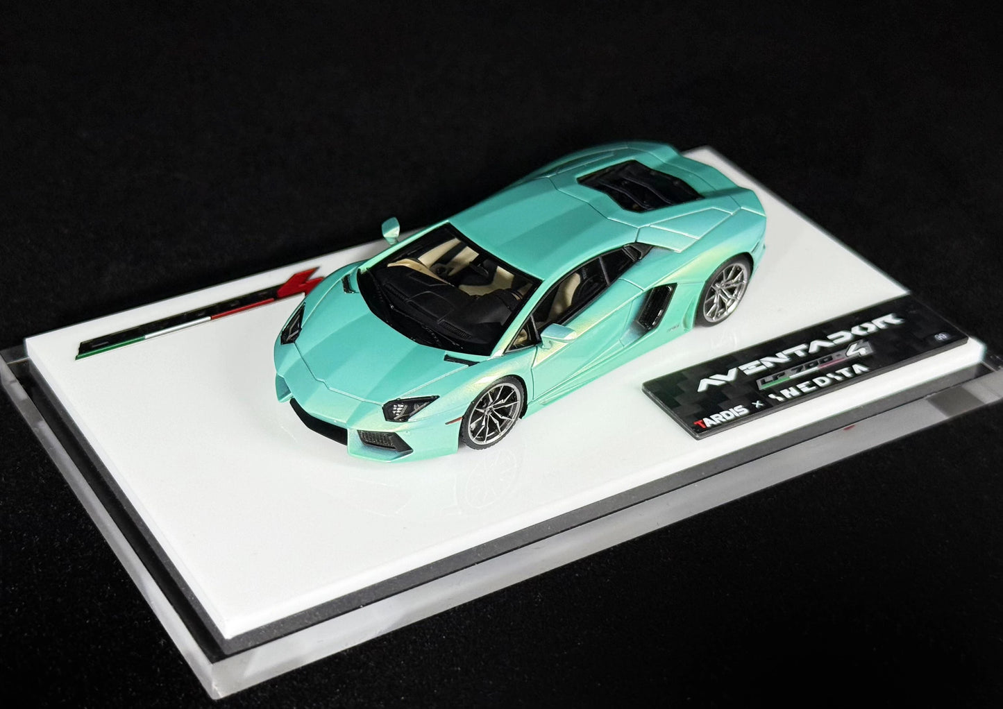 Tardis 1:64 AVENTADOR LP700 Mistveil jade Diecast Model Car Resin Limited edition New product