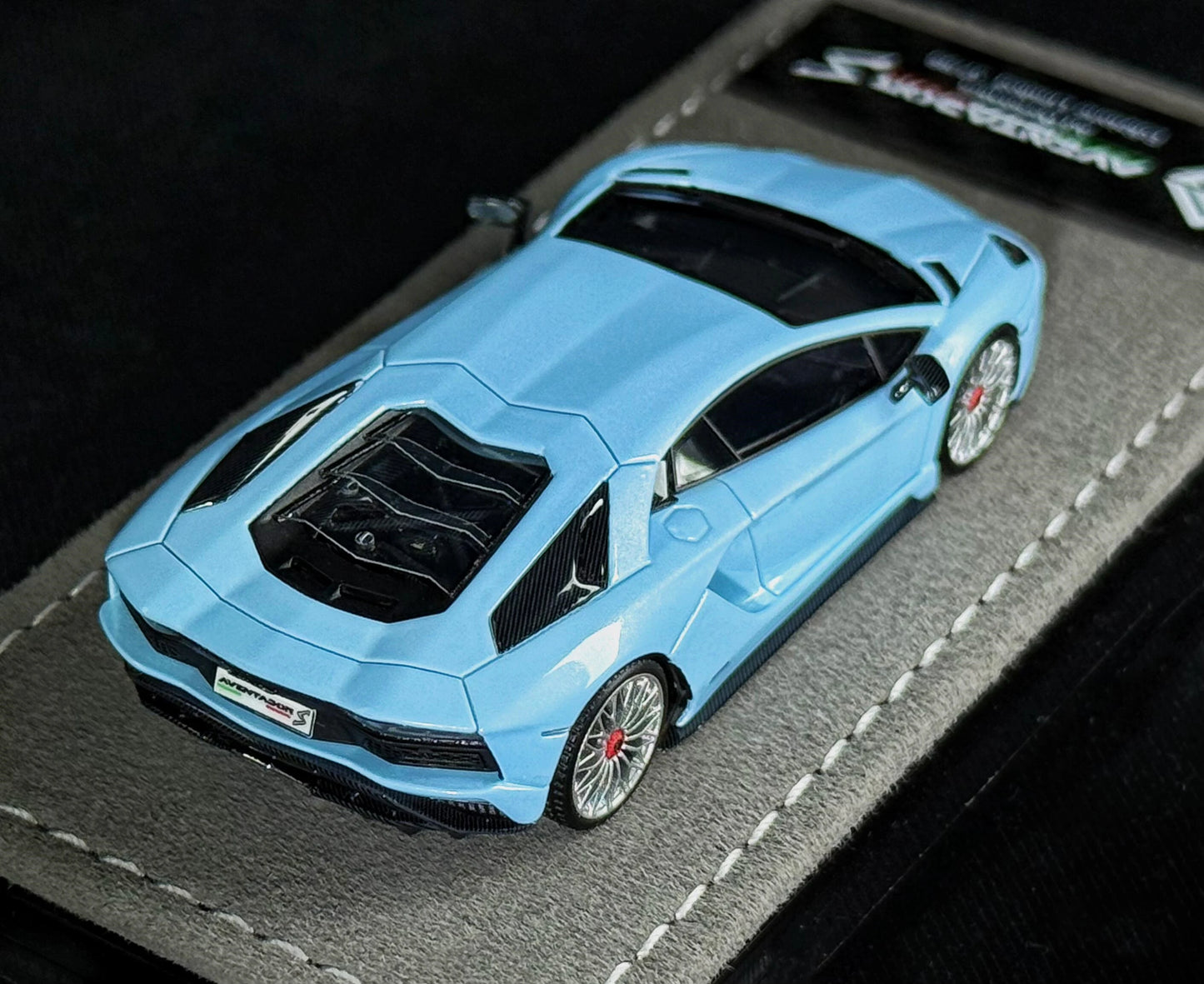 GW God Wealth 1:64 Aventador S 740-4 Diecast Model Car Resin Limited edition